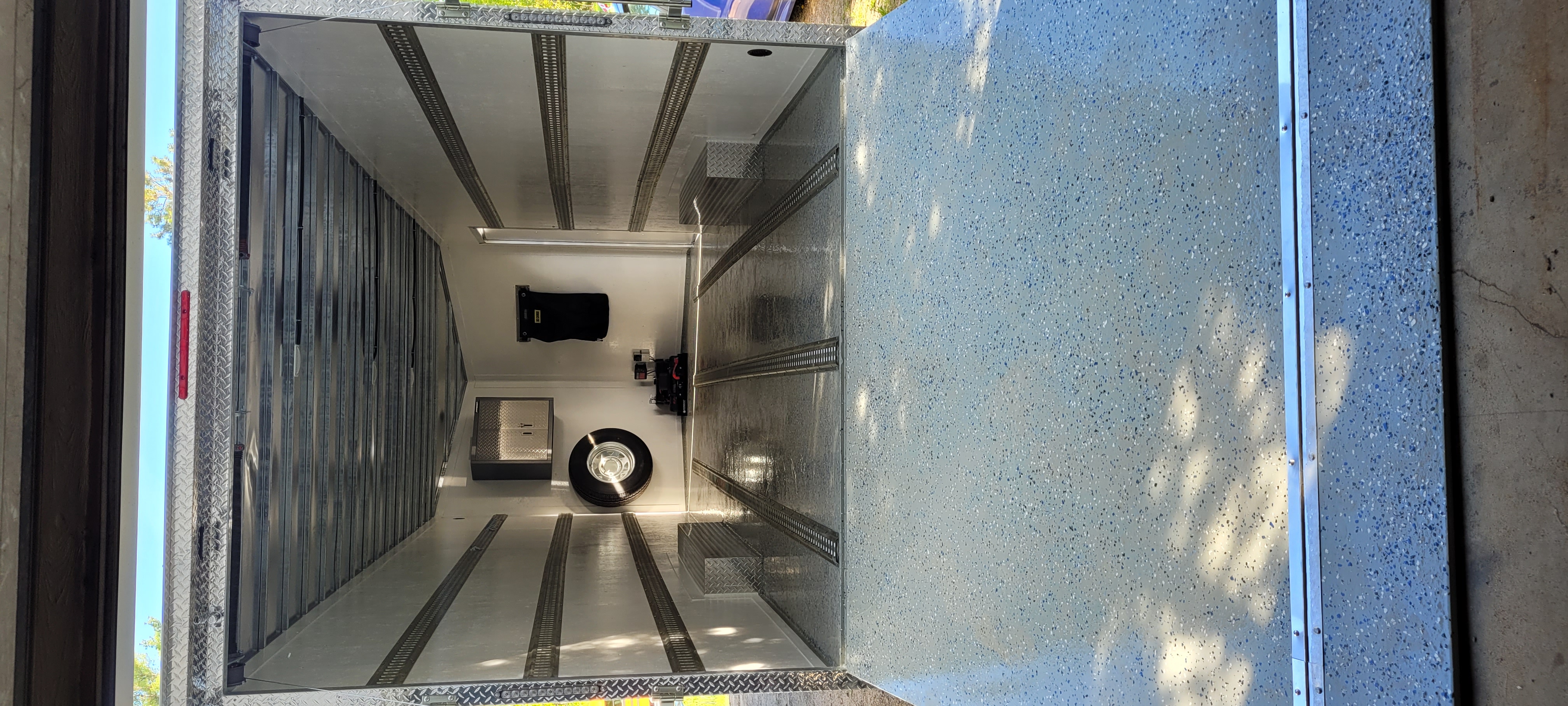 22ft Enclosed Trailer view 4